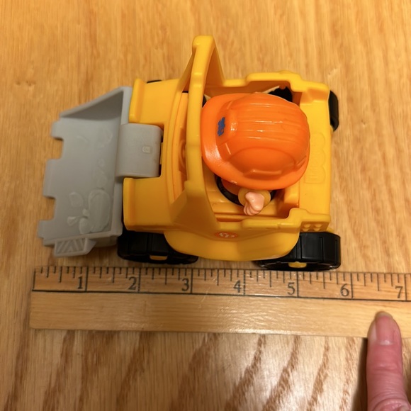 Fisher Price Little People Loader Construction and Operator Figure - Picture 7 of 7